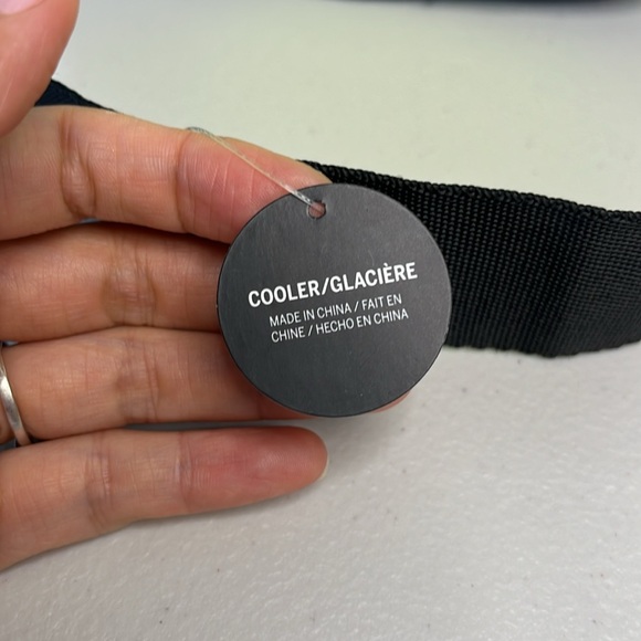 NEW VICTORIA'S SECRET PINK NATION PINEAPPLE LUNCH BOX COOLER TOTE BAG VICTORIAS - Picture 6 of 6